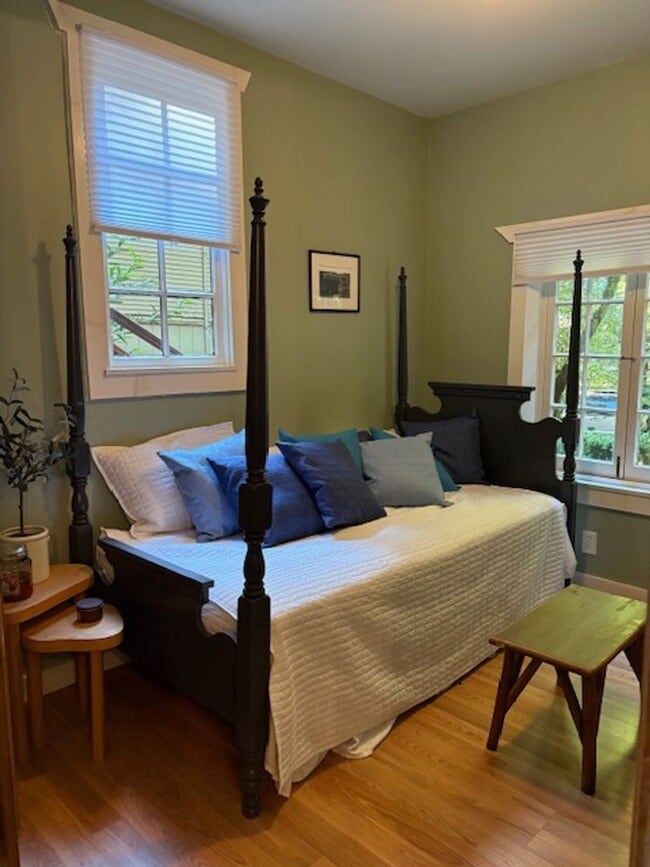 Building Photo - 1 Bed, 1 Bath + Office | Guerneville (Rio ...