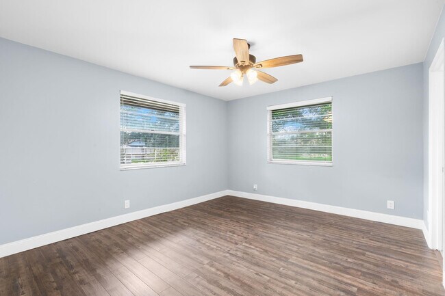 Building Photo - 8800 Royal Palm Blvd