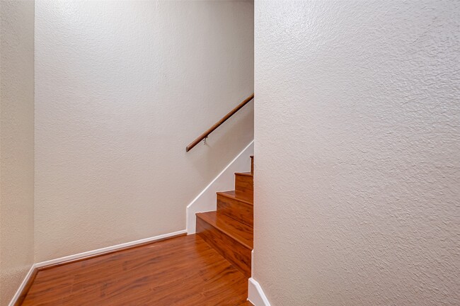 Building Photo - 7597 Cambridge St