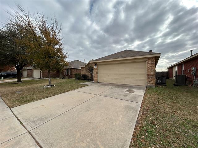 Building Photo - 1249 Round Pen Run