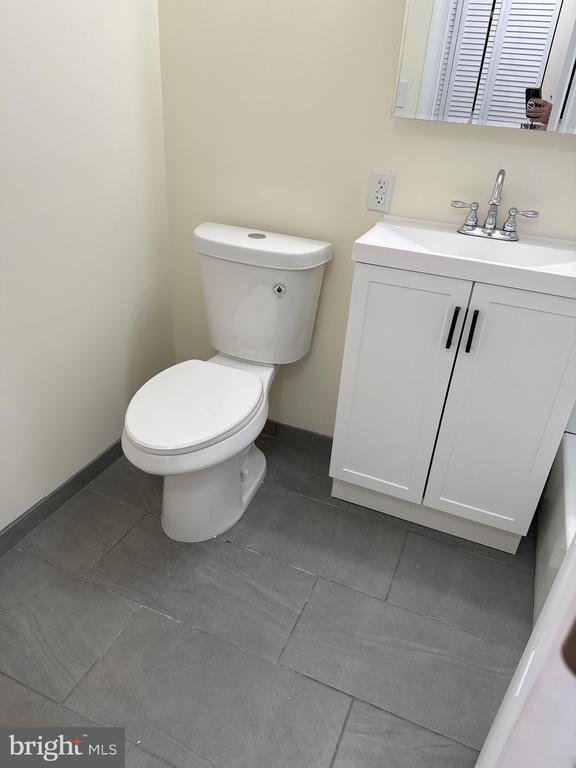 Building Photo - 2754 Hollywood Rd