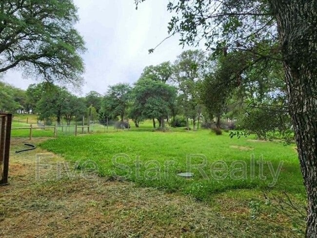 Building Photo - 12051 Kimberly Rd