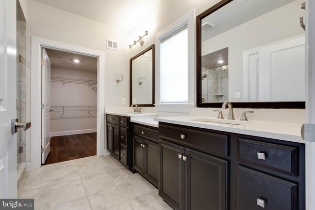 Building Photo - 2522 Vivaldi Ln