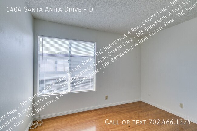 Building Photo - 1404 Santa Anita Dr