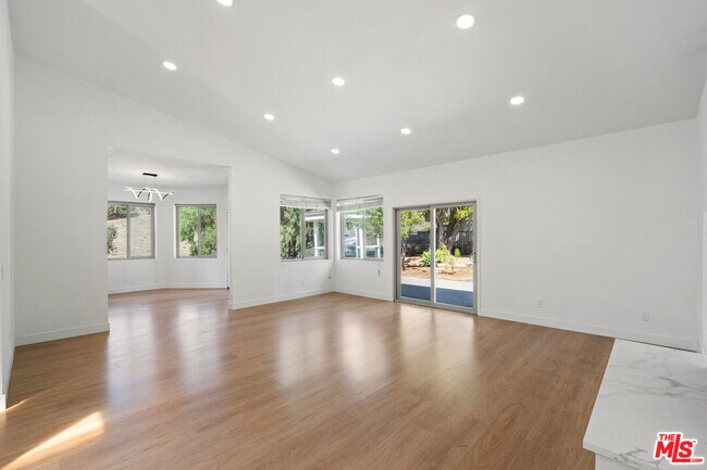 Building Photo - 24228 Dry Canyon Cold Creek Rd