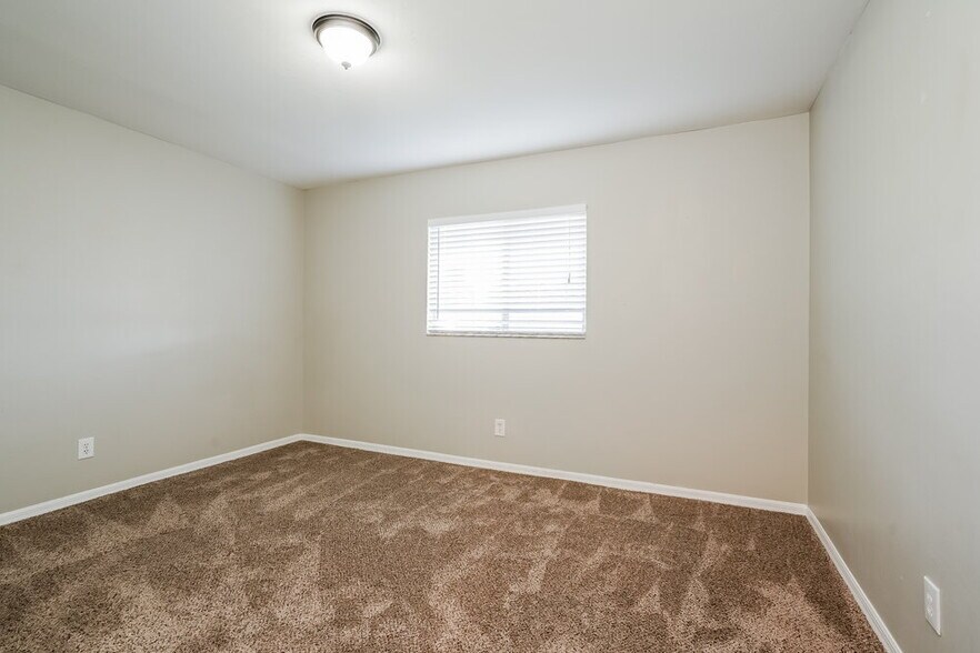 Building Photo - 28 SW 13th St