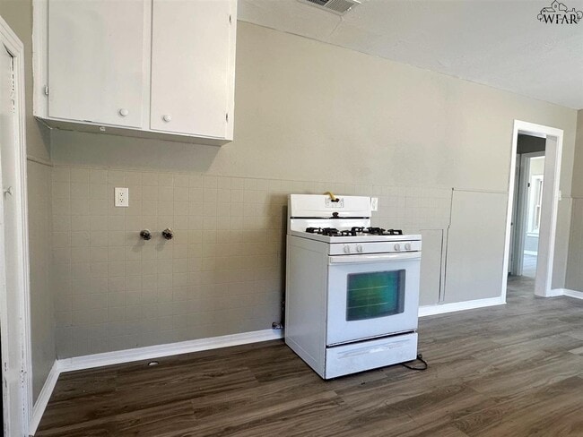 Building Photo - 2505 Carrigan Ave