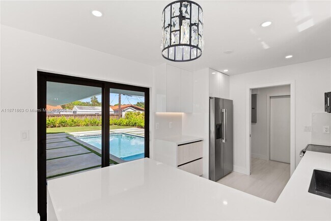 Building Photo - 6010 SW 108th Pl