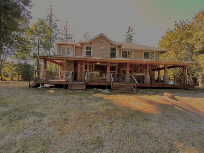 Building Photo - 13003 Roosevelt Rd