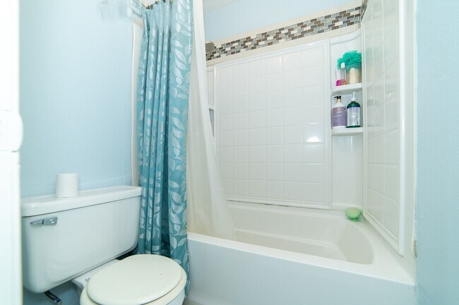 Building Photo - 4866 Milwee St