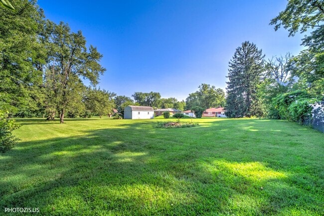 Building Photo - 7056 Osage Rd