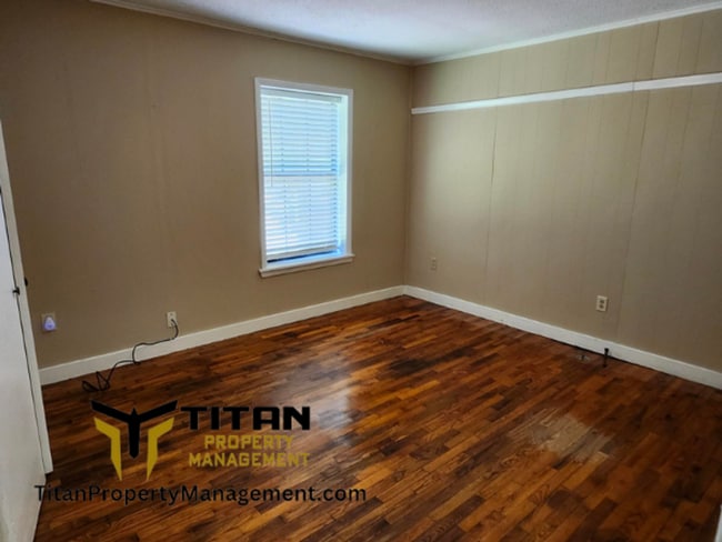 Building Photo - 3 bed house