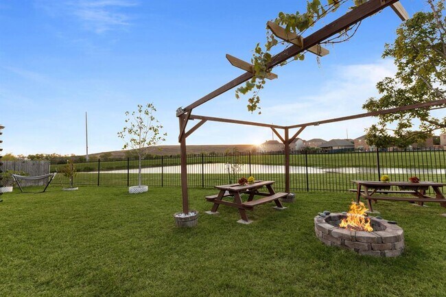 Building Photo - 10904 Roderick Lawson Ln