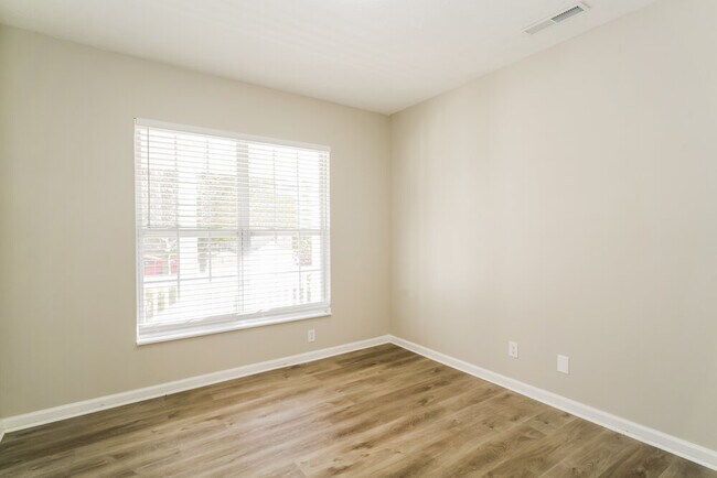 Building Photo - 8430 Bravestone Way