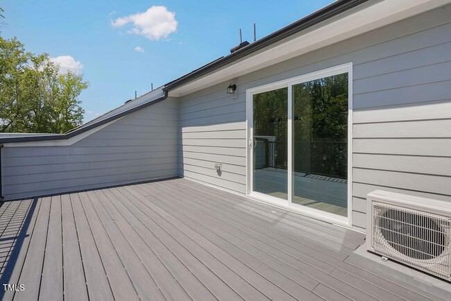 Building Photo - 2075 Eva Pearl Dr