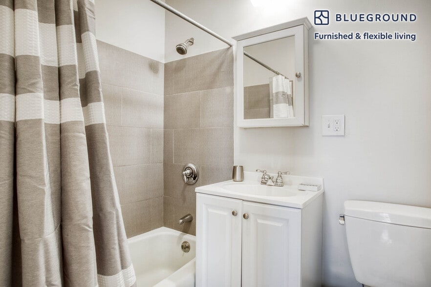 Building Photo - 538 East Broadway-SI FL4-ID474