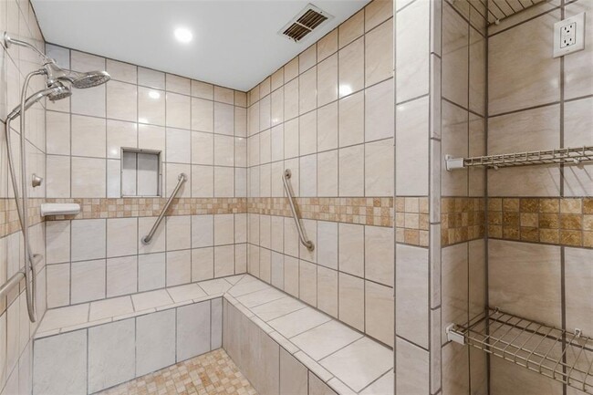 Building Photo - 4440 Pelorus Dr