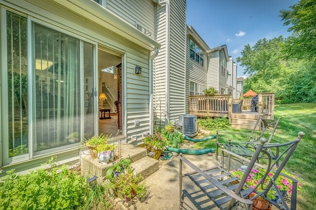 Building Photo - 1108 Wickfield Ct