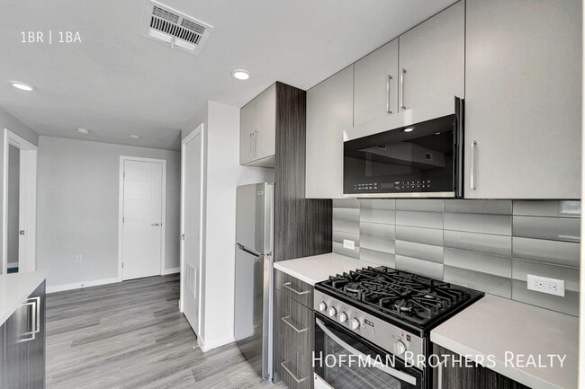Building Photo - 5608 W LA Mirada Ave