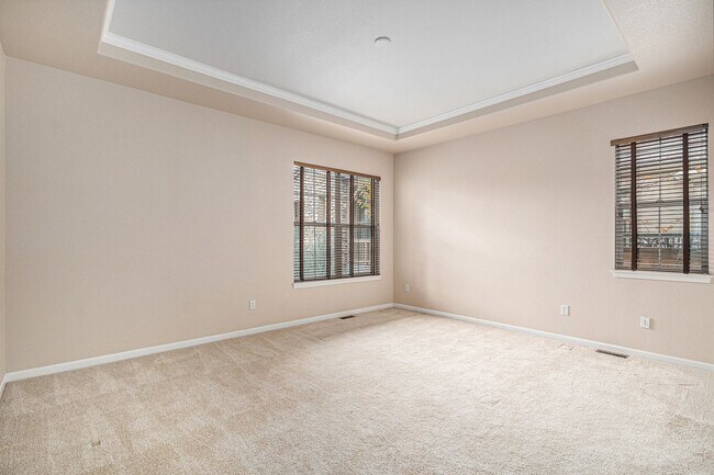 Building Photo - Spacious 4 bedroom 4 bathroom home in the heart of Lone Tree!