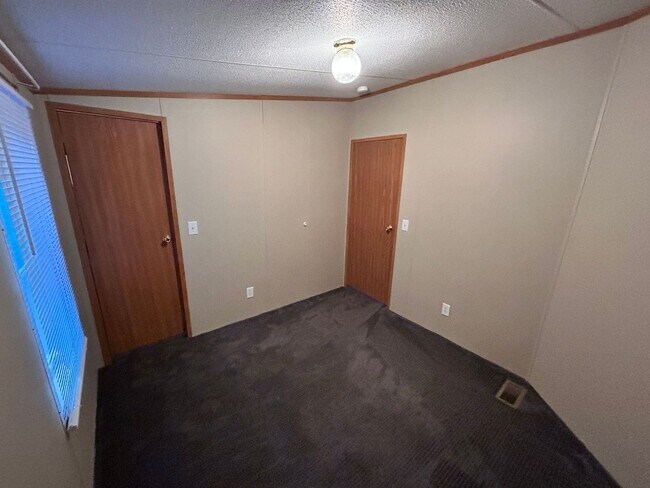 Building Photo - COZY 3 BR 2 BA located in Mount Holly  ***RENT SPECIAL : 1/2 OFF FIRST MONTH OF RENT!!!