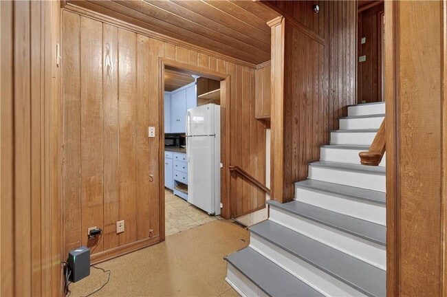 Building Photo - 1601 Walnut Ave