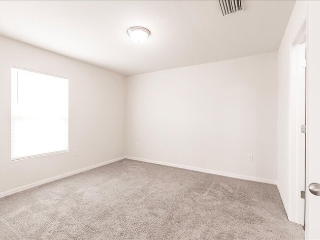 Building Photo - Spells Wear Off, Leases Don’t – 3Bd/2Bth D...