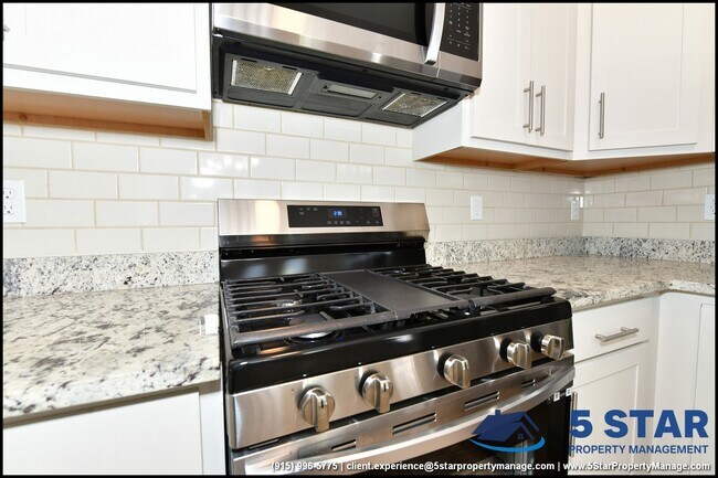 Building Photo - 13744 Flora Vista Ave