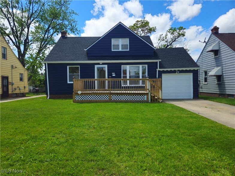 Primary Photo - 5200 Catherine St
