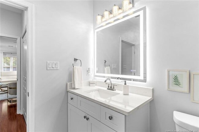 Building Photo - 1321 Braybrooke Pl