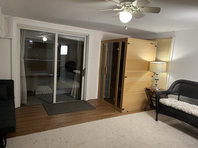 Building Photo - 5652 Ozark Ave N