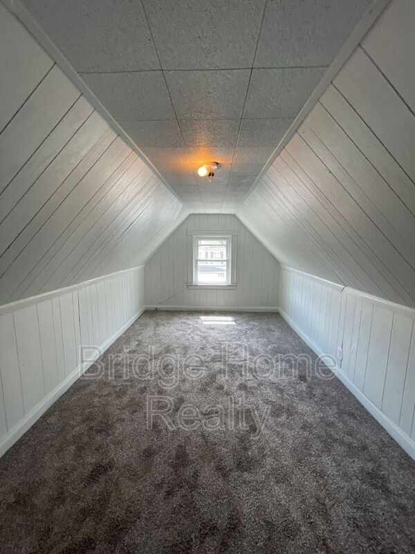 Building Photo - 1367 Montezuma St