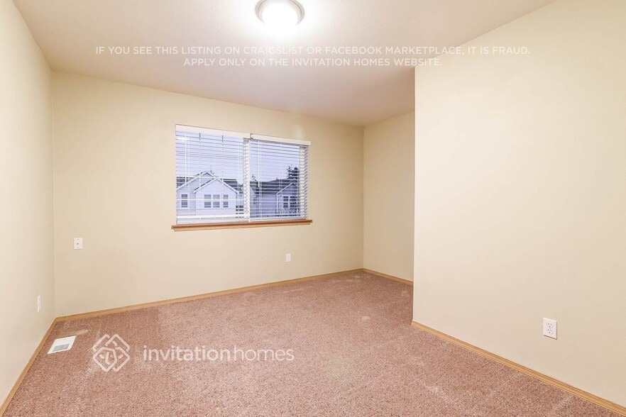 Building Photo - 17804 1st Ave Ct E