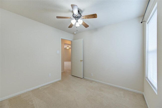 Building Photo - 3639 Barkers Crossing Ave