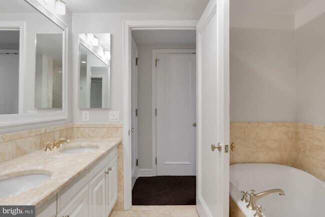 Building Photo - 1155 23rd St NW