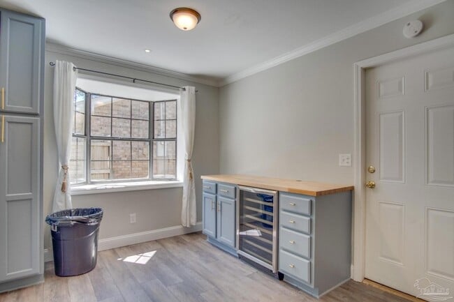 Building Photo - 7667 Old Hickory Dr