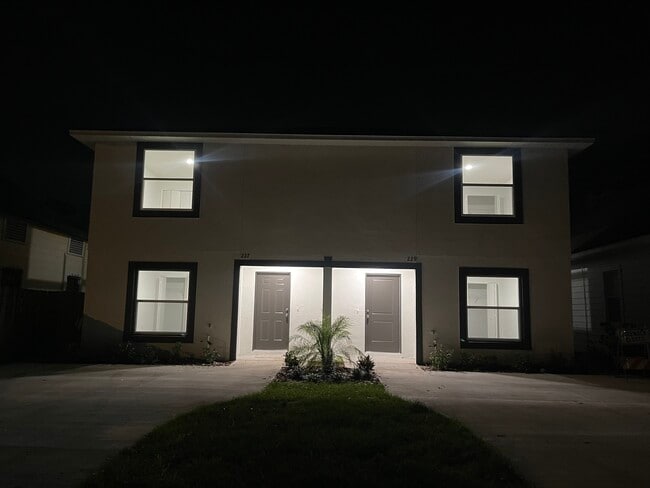 Primary Photo - 227 Avenue A NE