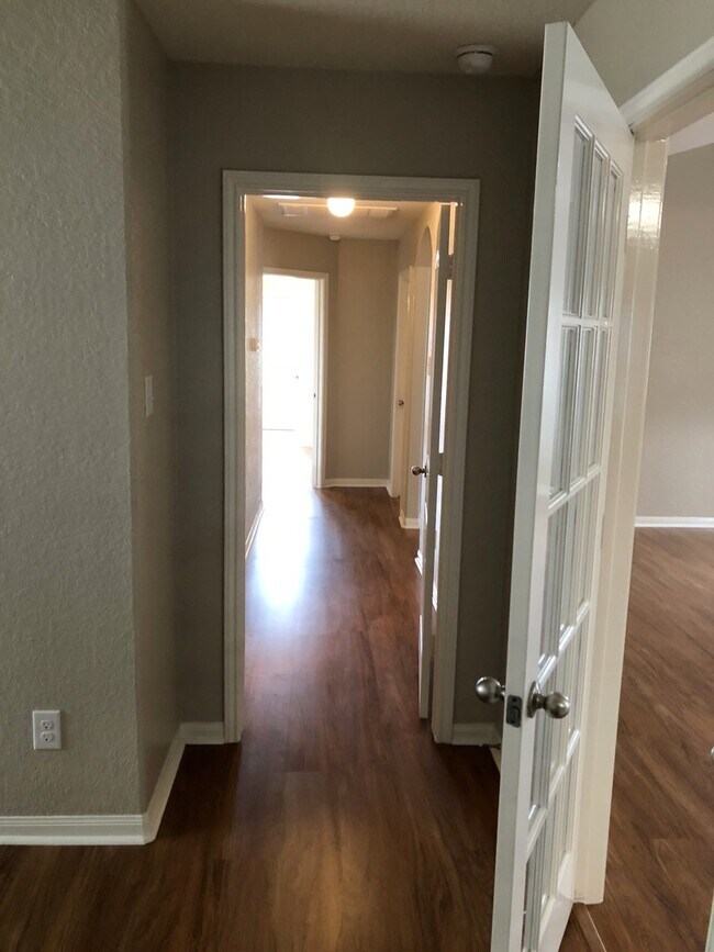 Building Photo - Luckey Ranch One-Story Home with Flex Room