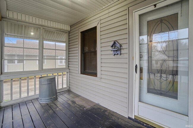 Building Photo - 1239 Charlotte Ave