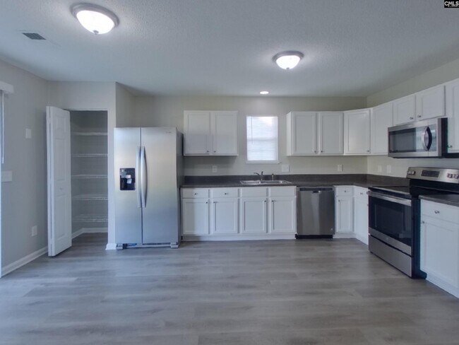 Building Photo - 208 Denby Cir