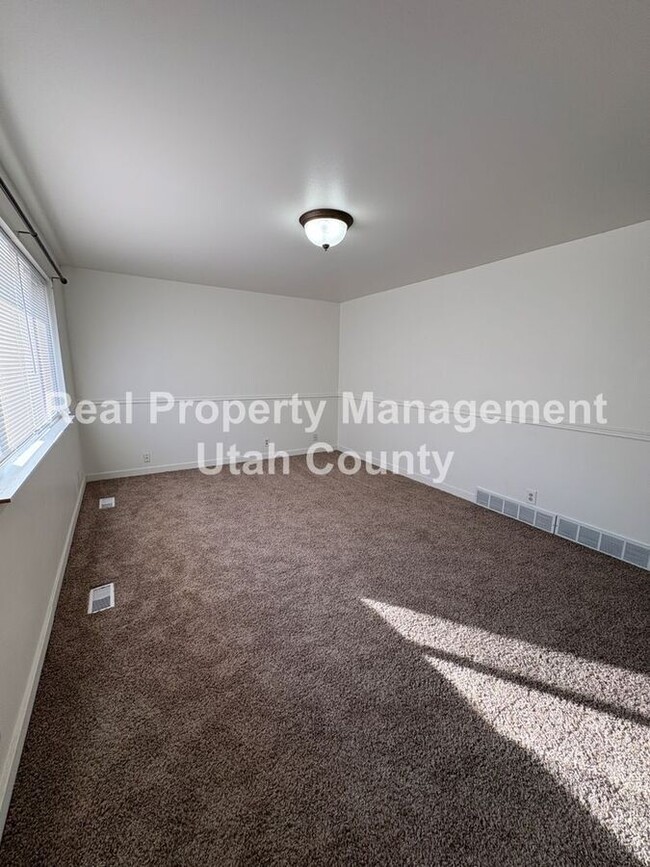 Building Photo - Half off first months rent! New Lower Price!!