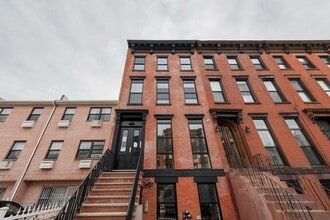 Building Photo - 218 Quincy St