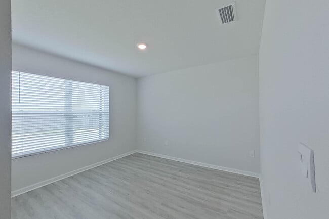 Building Photo - 4702 Malay Cir