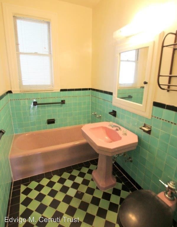 Building Photo - 3636 Scott St