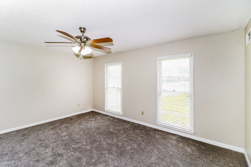 Building Photo - 4055 Delgate Cove