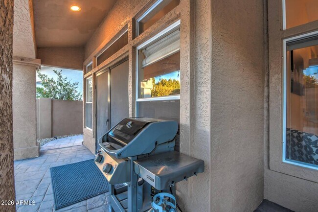 Building Photo - 1676 E Glenhaven Dr