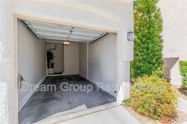 Building Photo - 8842 Duncan Barrel Ave