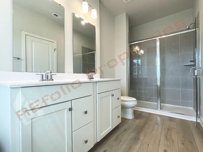 Building Photo - Beautiful brand new 3-Story Townhome | 4 Bedrooms, 3.5 Bathrooms, 2332 sq ft @ 751 South Townhome...