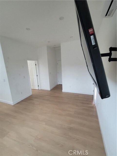 Building Photo - 7103 Yarmouth Ave