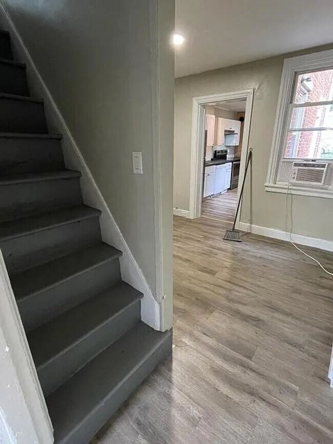 Building Photo - Dickinson Students - 3 Bedroom Available!